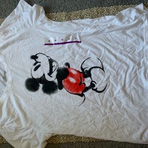 NWOT Disney Mickey women’s Tshirt XL